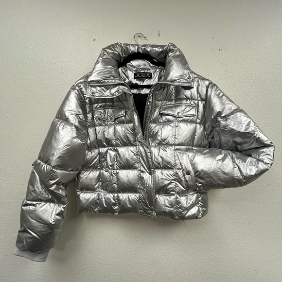 J Crew Cropped puffer jacket in metallic silver with PrimaLoft® - Picture 3 of 5